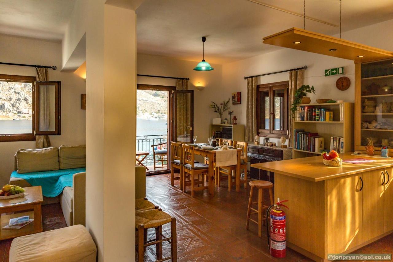 Perla Di Mare Apartment ซีมี ภายนอก รูปภาพ